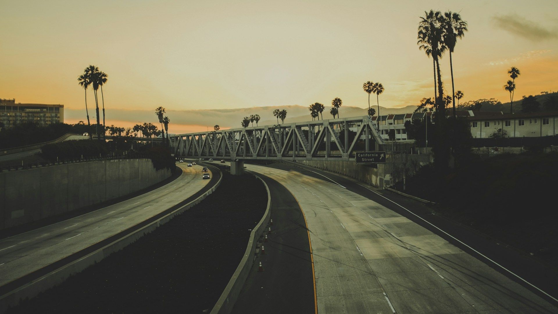 highway passing through ventura california